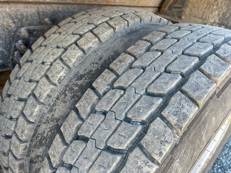 2006-international-7400-image-74