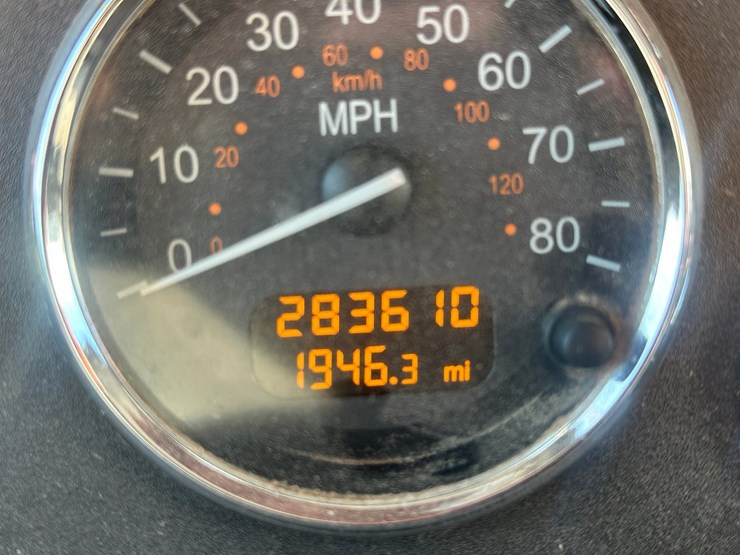 2015-peterbilt-337-image-35