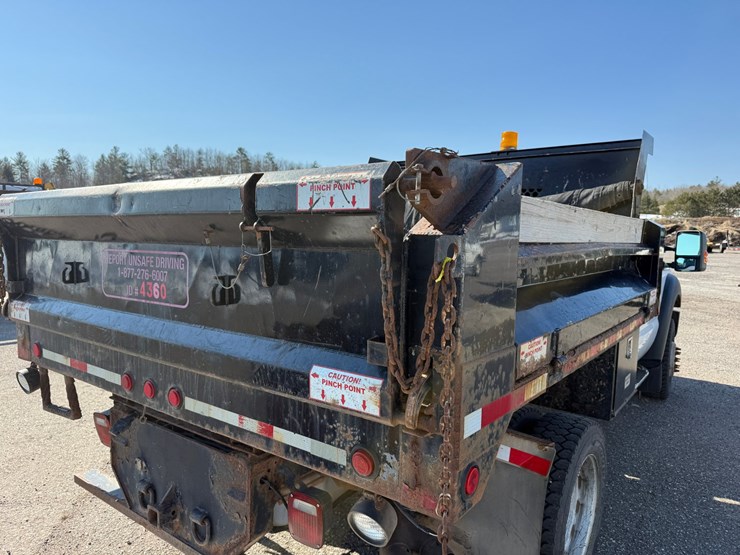 2014-ford-f550-xl-image-17