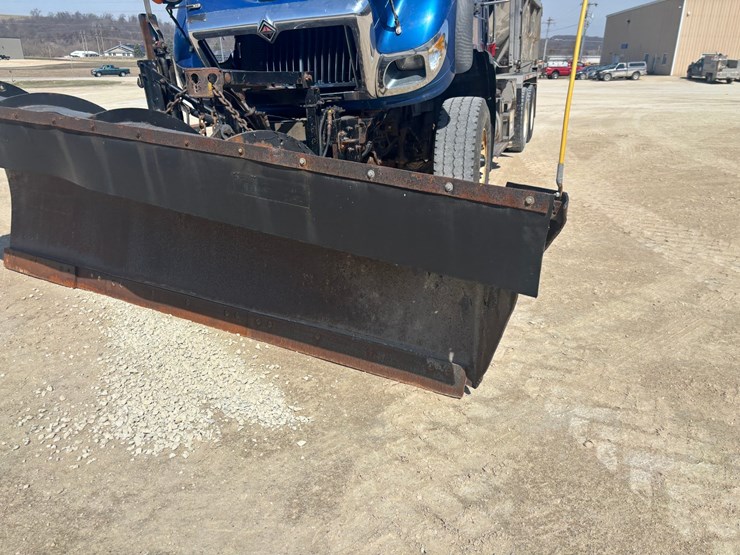 2006-international-7600-image-108