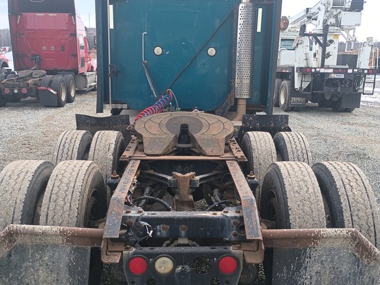 2002-kenworth-t600-image-24