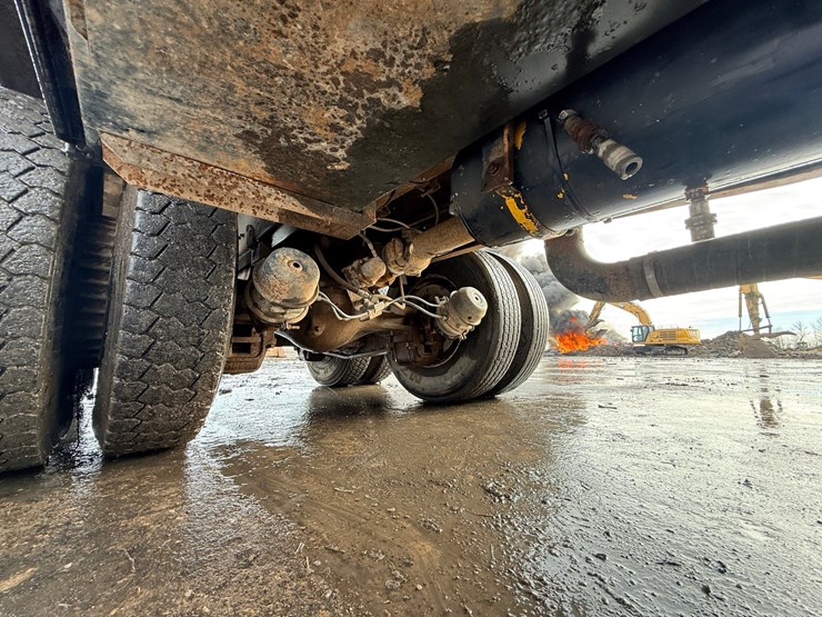 1988-mack-dm690s-image-66