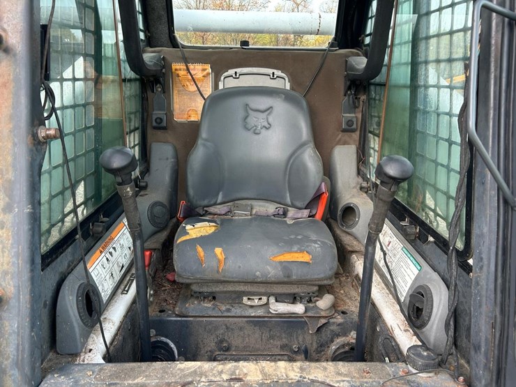bobcat-t300-image-18