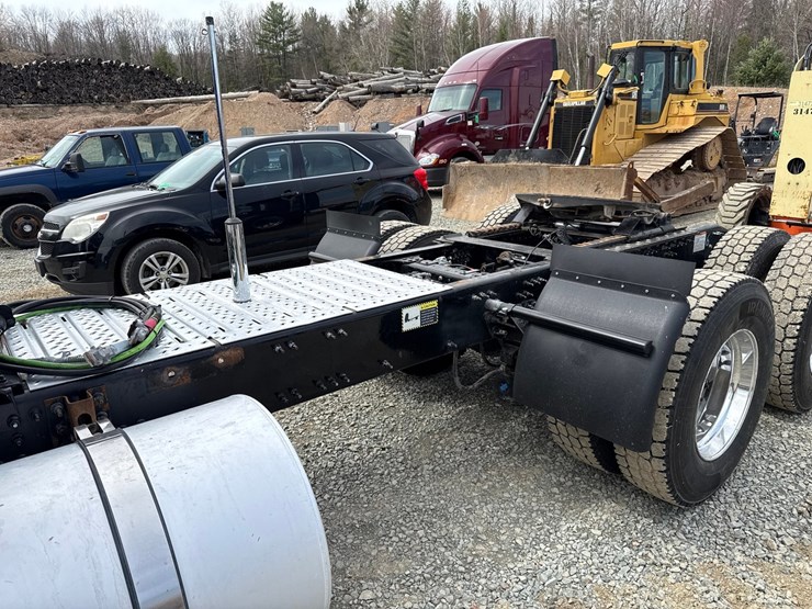 2019-massey-ferguson-8-image-26