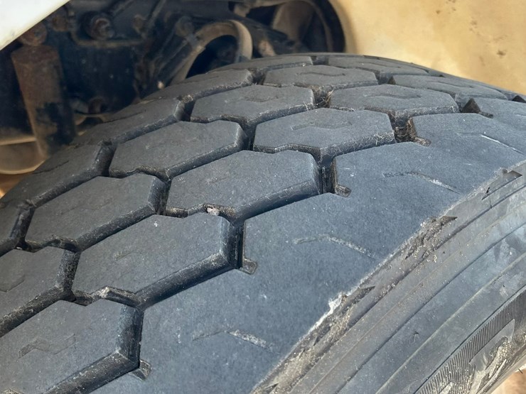 peterbilt-365-image-113