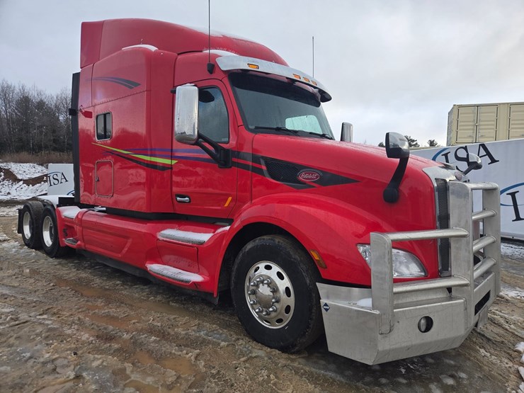 peterbilt-579-image-7
