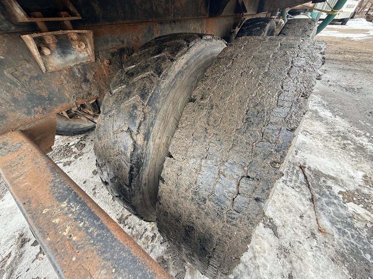 1999-mack-dm690-image-44