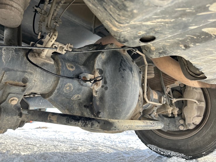 2021-ford-f550-image-42