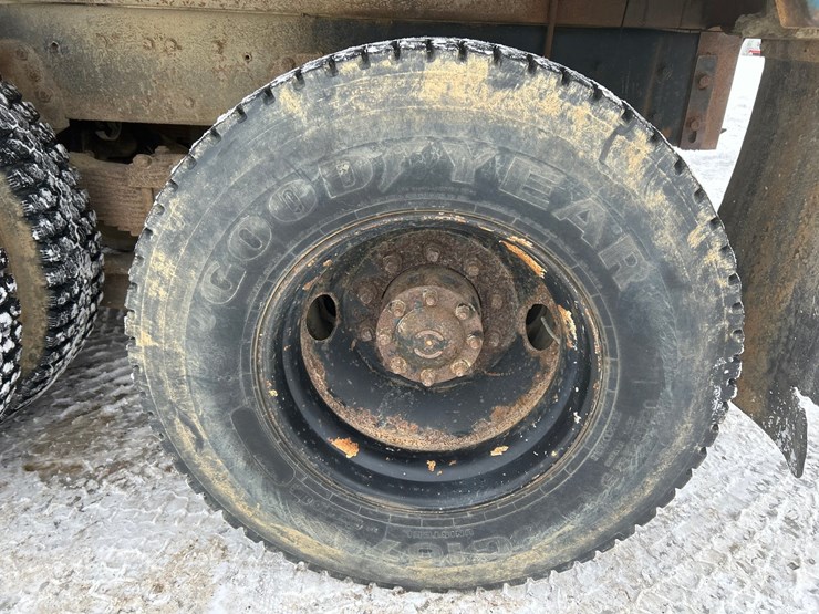 1990-ford-l9000-image-69