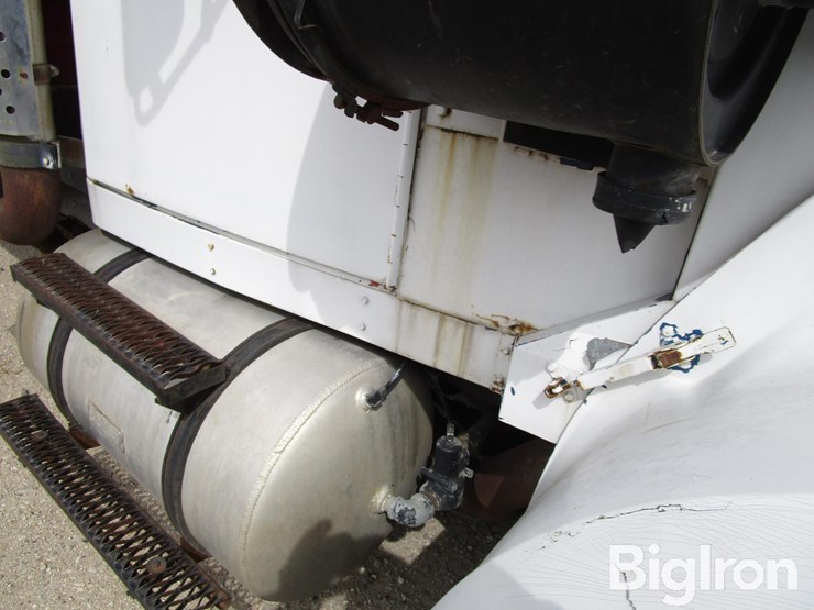 1977-white-road-boss-image-17