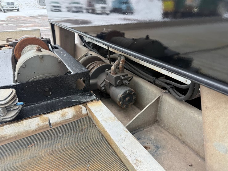 2018-ford-f650-image-29