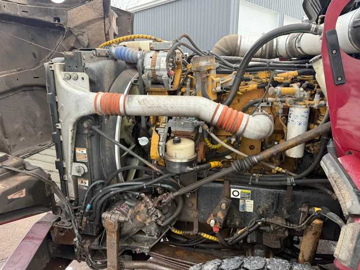 2011-kenworth-t800-image-39