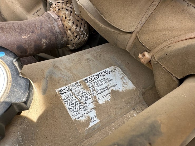 2020-hino-268-image-31