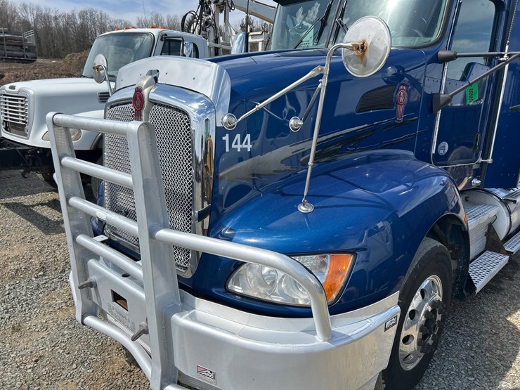 2017-kenworth-t660-image-9