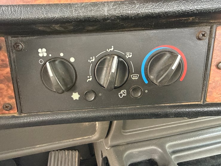 2005-kenworth-t800-image-62