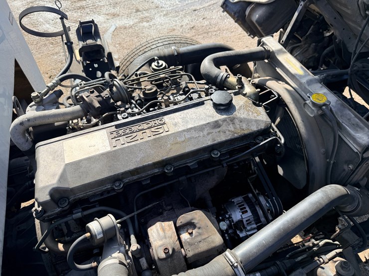 2001-isuzu-npr-image-49