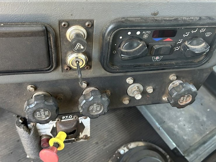 2006-western-star-4900-image-92