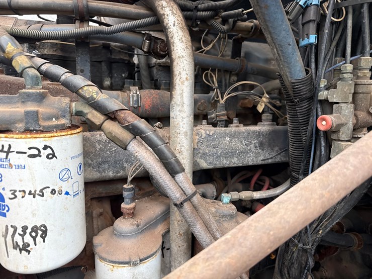 1996-mack-ch613-image-17