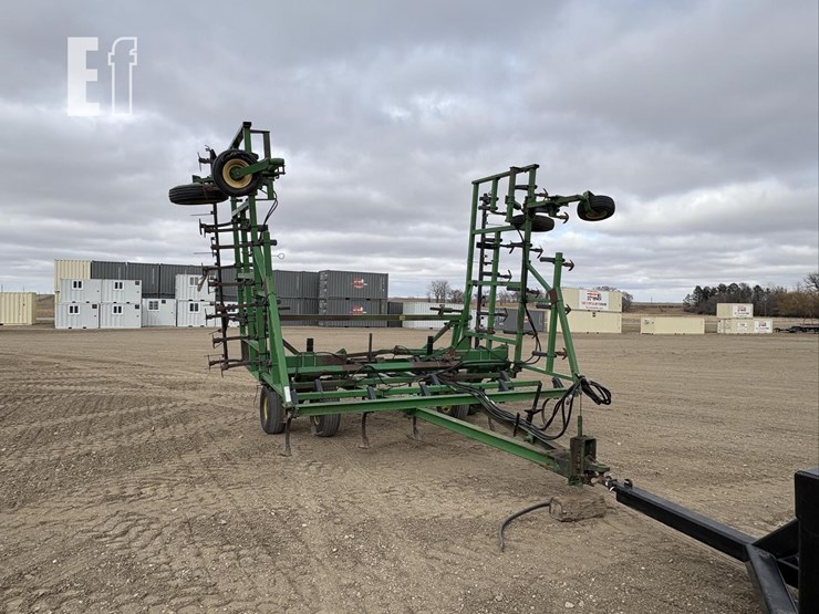 john-deere-1060-image-1