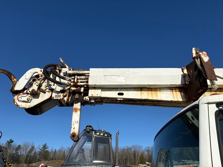 1998-freightliner-fl70-image-37