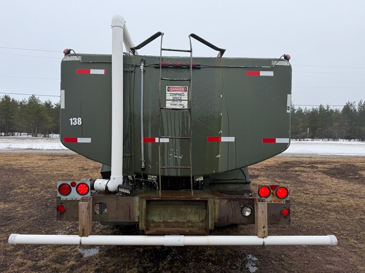 1984-mack-dm492s-image-4