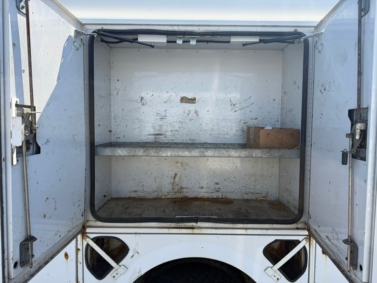 #1060-•-2015-ram-5500-heavy-duty-service-truck-image-22