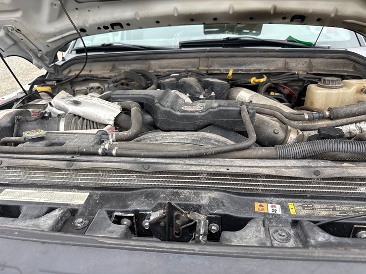 2015-ford-f550-image-16