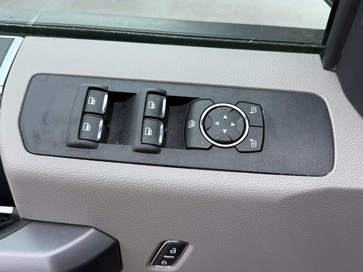 2018-ford-f550-image-57