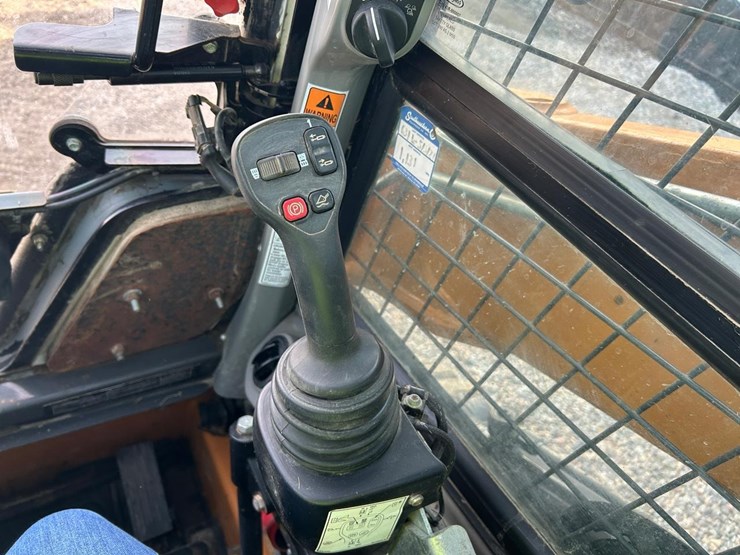 2022-case-tv450b-image-22