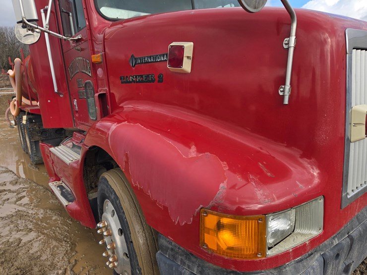 1993-international-9200-image-9