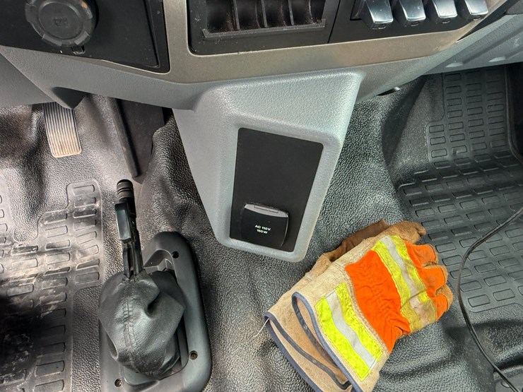 2018-ford-f650-image-59