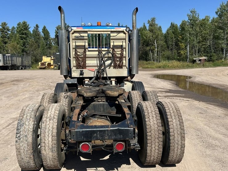 #1114-•-2005-western-star-tri-axle-heavy-haul-truck-tractor-image-4