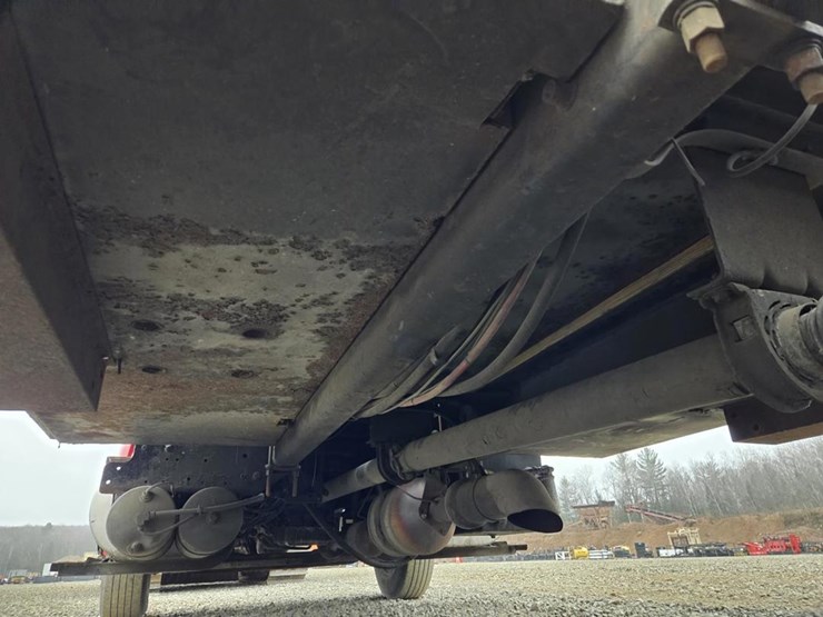 2013-international-durastar-4300-image-54