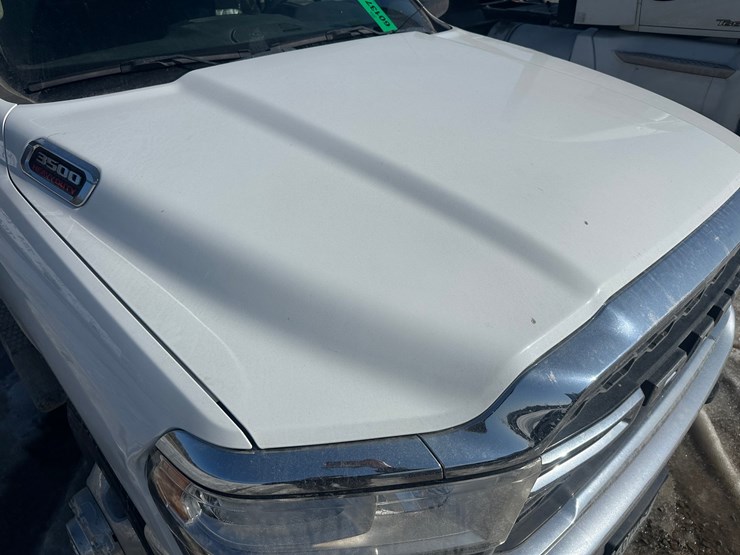 2020-dodge-3500-image-12