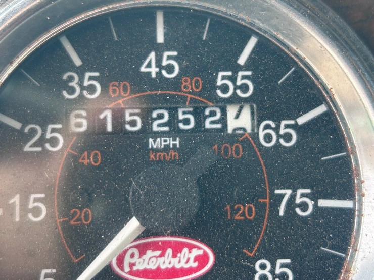 1998-peterbilt-379-image-59