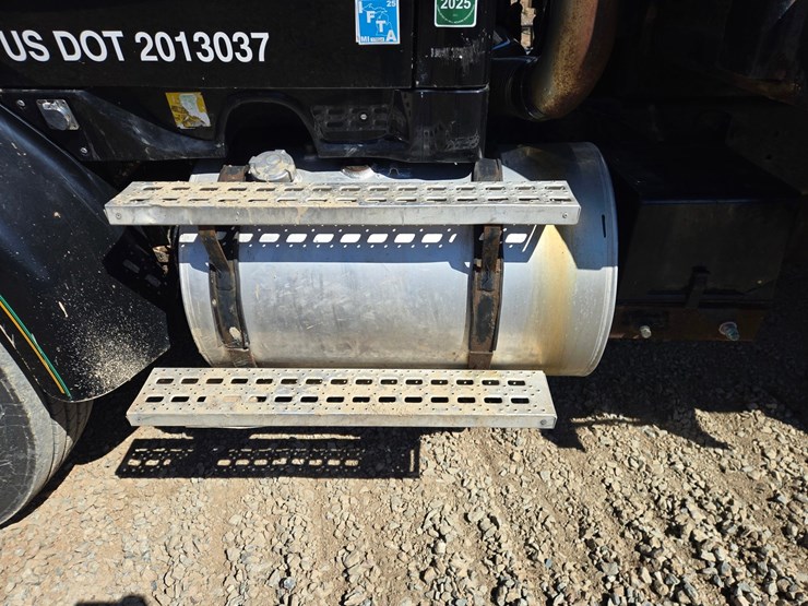 1999-caterpillar-c12-image-17