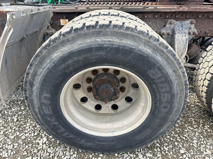 2001-caterpillar-c15-image-50