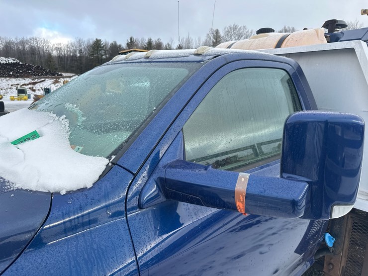 2012-massey-ferguson-8-image-14