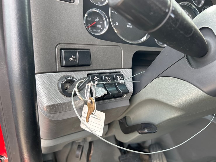 2015-kenworth-t680-image-72