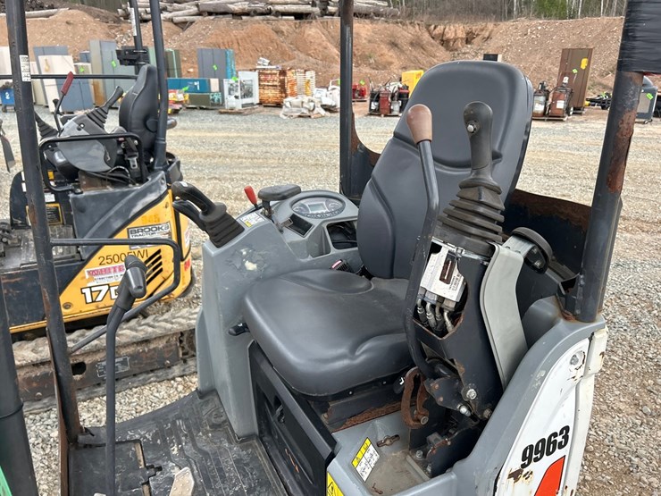 bobcat-e20-image-38