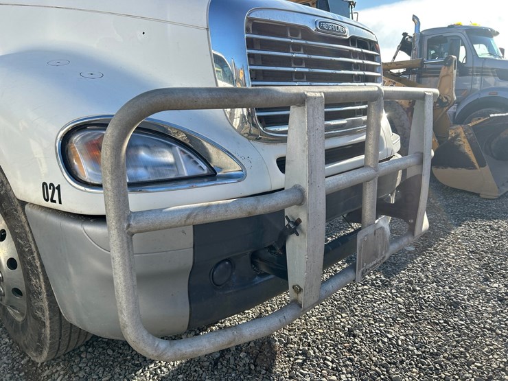 2002-massey-ferguson-8-image-11