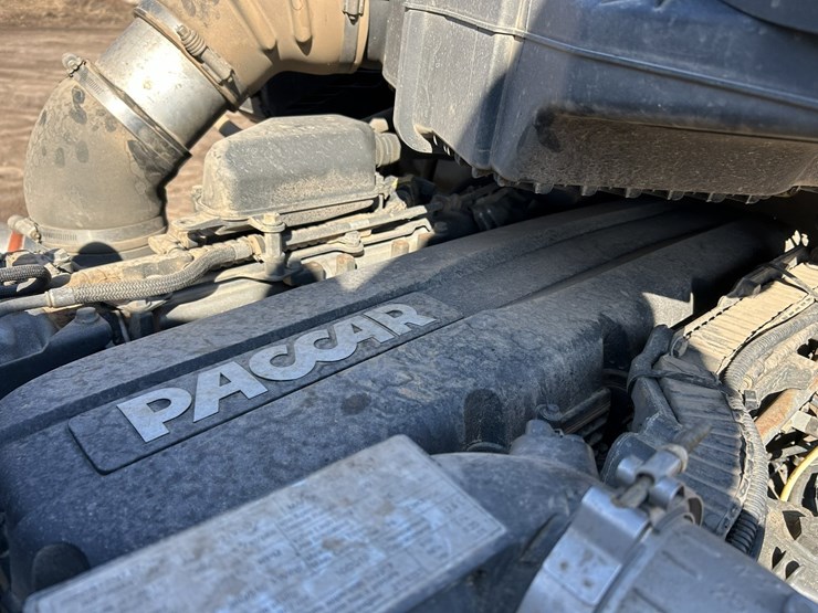 2020-kenworth-t880-image-50