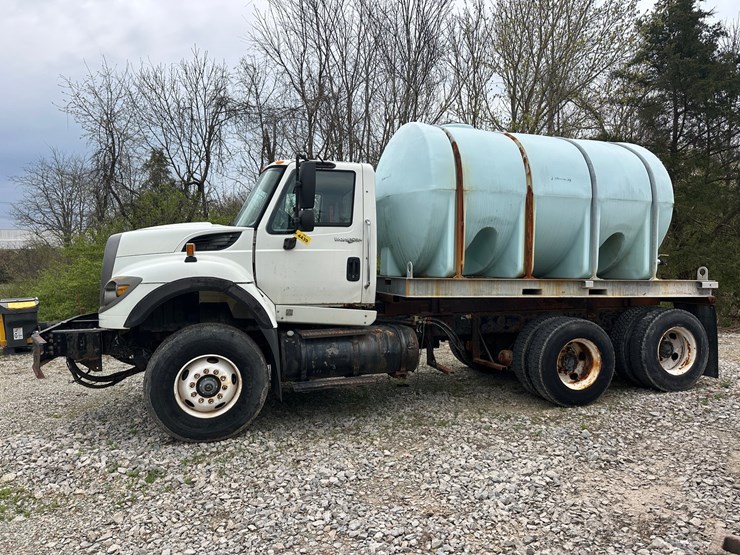 2007-international-7600-image-2