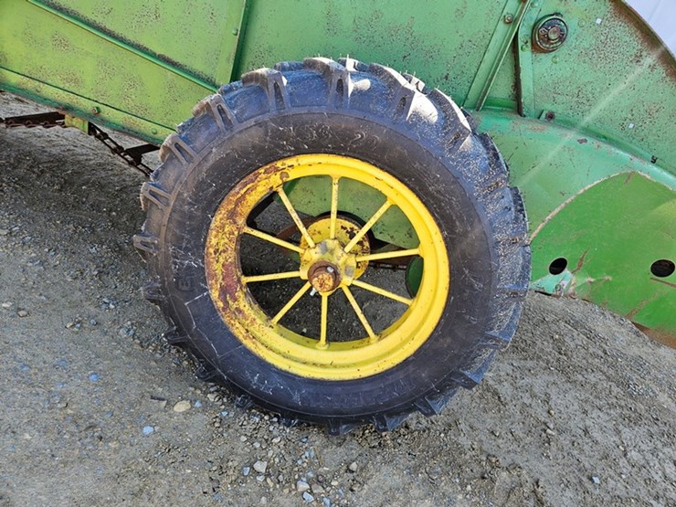 john-deere-7-image-23