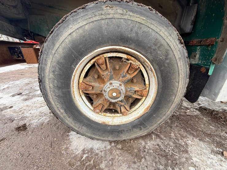 1999-mack-dm690-image-35