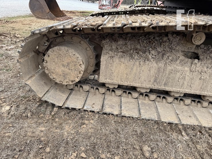 deere-230-lc-image-24