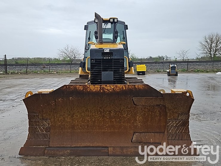 2014-caterpillar-d6k2-xl-image-15