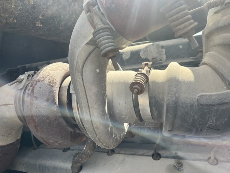 #1556-•-1999-mack-e7-460-day-cab-truck-tractor-image-37