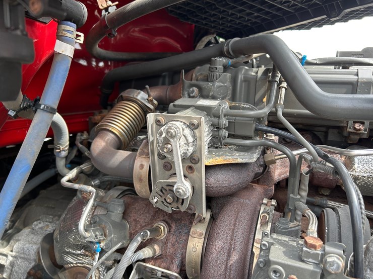 2015-kenworth-t680-image-52