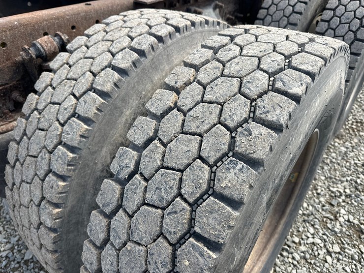 2001-caterpillar-c15-image-55